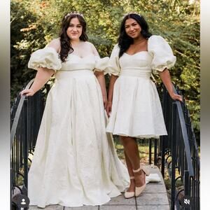 Ava gowns Victoria mini bridal dress size 16 18 selkie